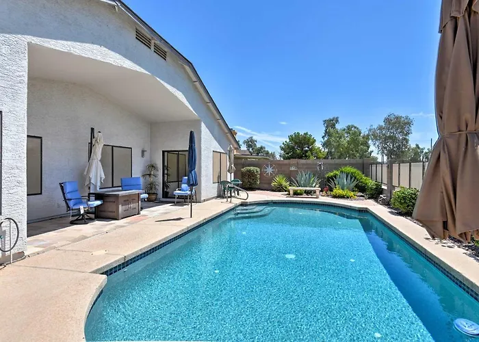 Walk To Nfl Games: Near Golf Glendale