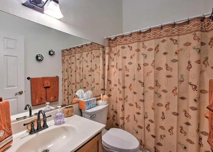 Walk To Nfl Games: Near Golf * Glendale
